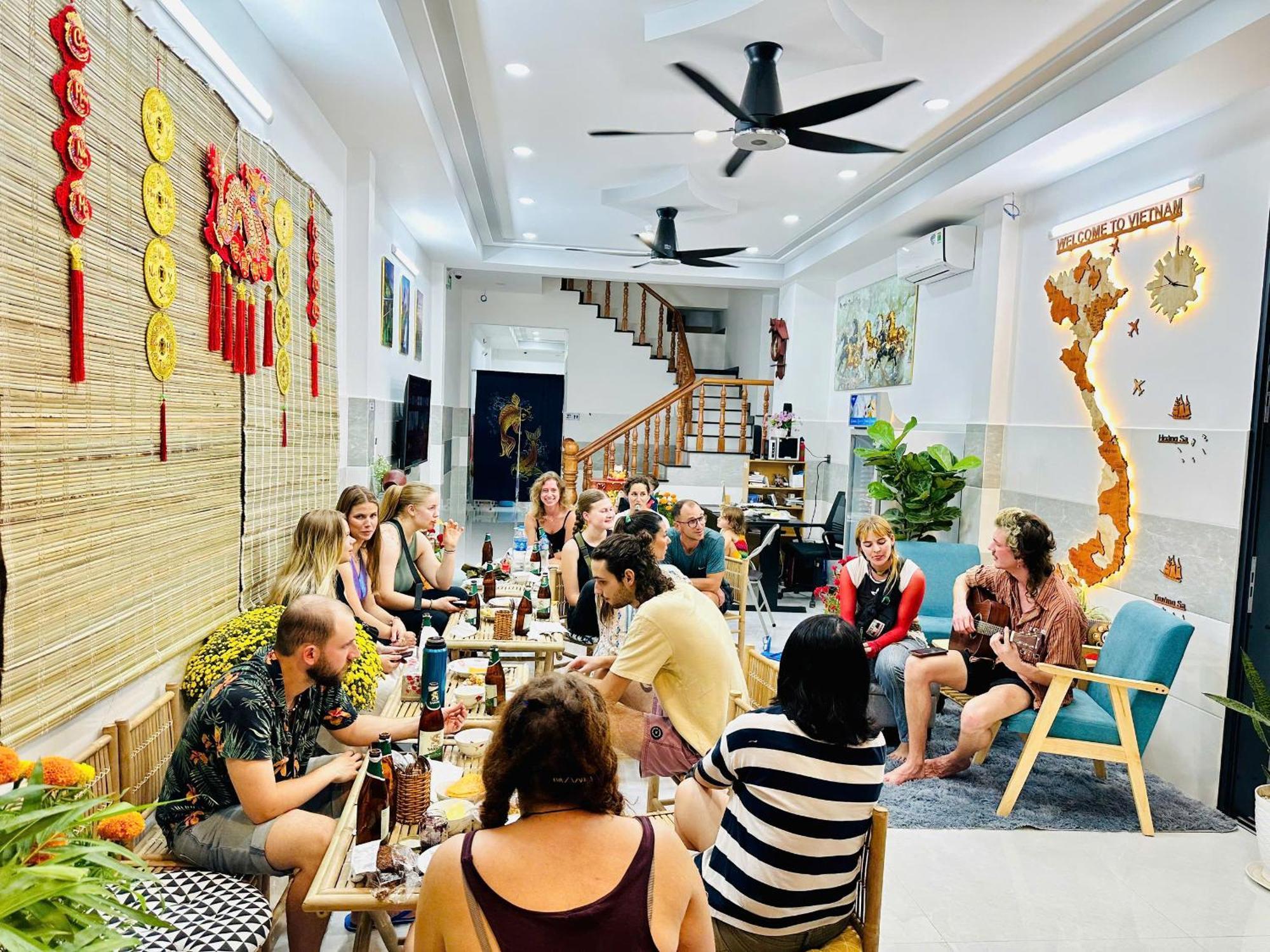 Aloha Saigon Premium Hostel By Local Travel Experts - Newly Opened, Less-Touristy Location, Spacious Rooms, Glass Shower Bathroom, Free Breakfast & Walking Tour Ho-Chi-Minh-Stadt Exterior foto