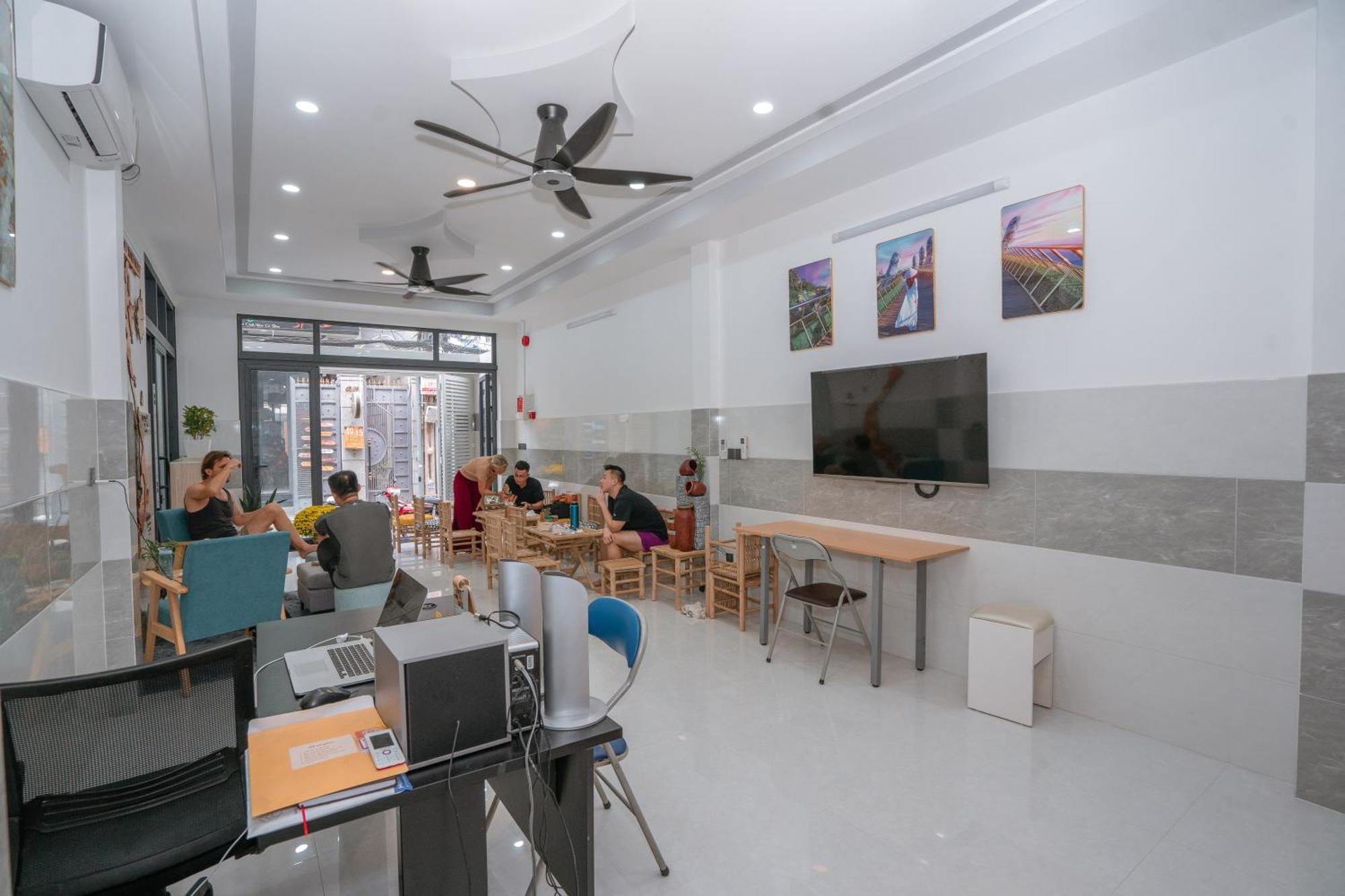 Aloha Saigon Premium Hostel By Local Travel Experts - Newly Opened, Less-Touristy Location, Spacious Rooms, Glass Shower Bathroom, Free Breakfast & Walking Tour Ho-Chi-Minh-Stadt Exterior foto