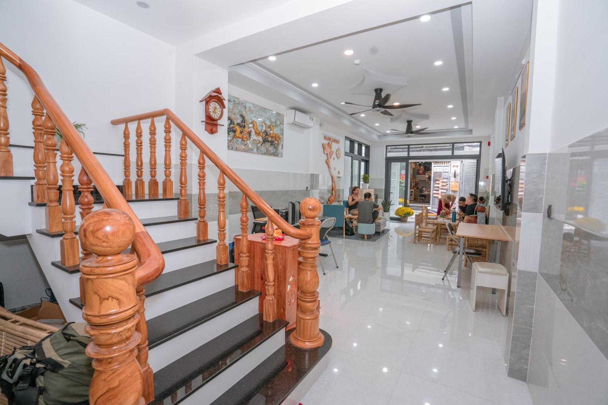 Aloha Saigon Premium Hostel By Local Travel Experts - Newly Opened, Less-Touristy Location, Spacious Rooms, Glass Shower Bathroom, Free Breakfast & Walking Tour Ho-Chi-Minh-Stadt Exterior foto