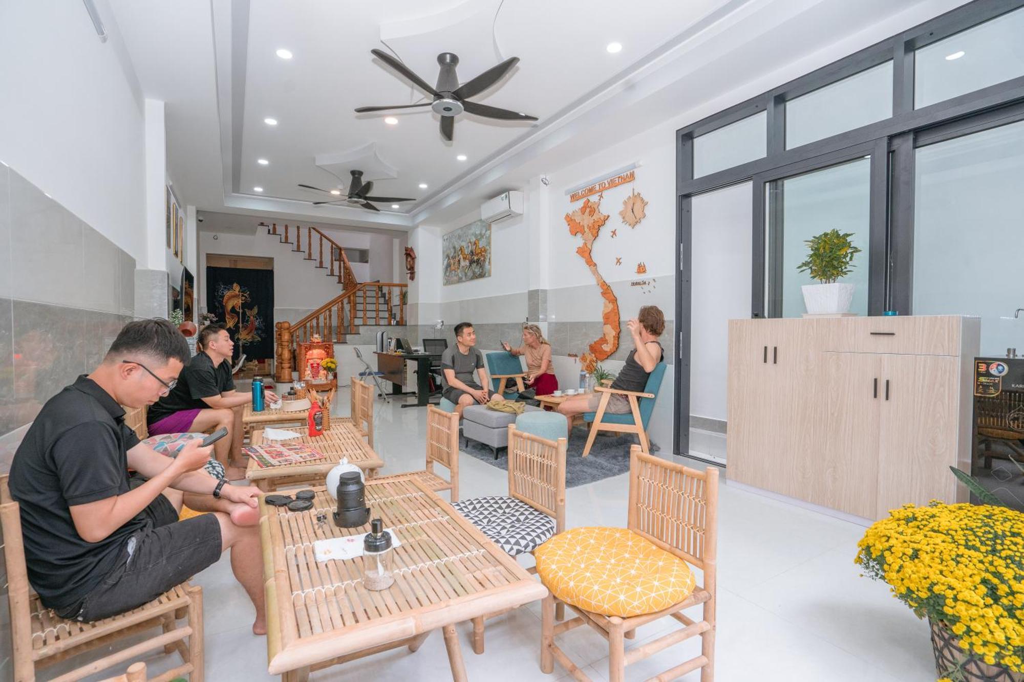 Aloha Saigon Premium Hostel By Local Travel Experts - Newly Opened, Less-Touristy Location, Spacious Rooms, Glass Shower Bathroom, Free Breakfast & Walking Tour Ho-Chi-Minh-Stadt Exterior foto