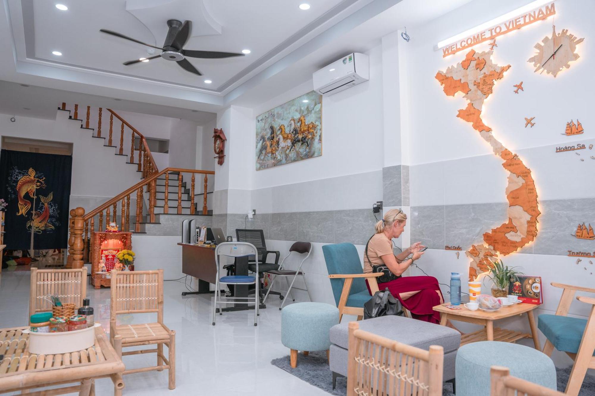 Aloha Saigon Premium Hostel By Local Travel Experts - Newly Opened, Less-Touristy Location, Spacious Rooms, Glass Shower Bathroom, Free Breakfast & Walking Tour Ho-Chi-Minh-Stadt Exterior foto