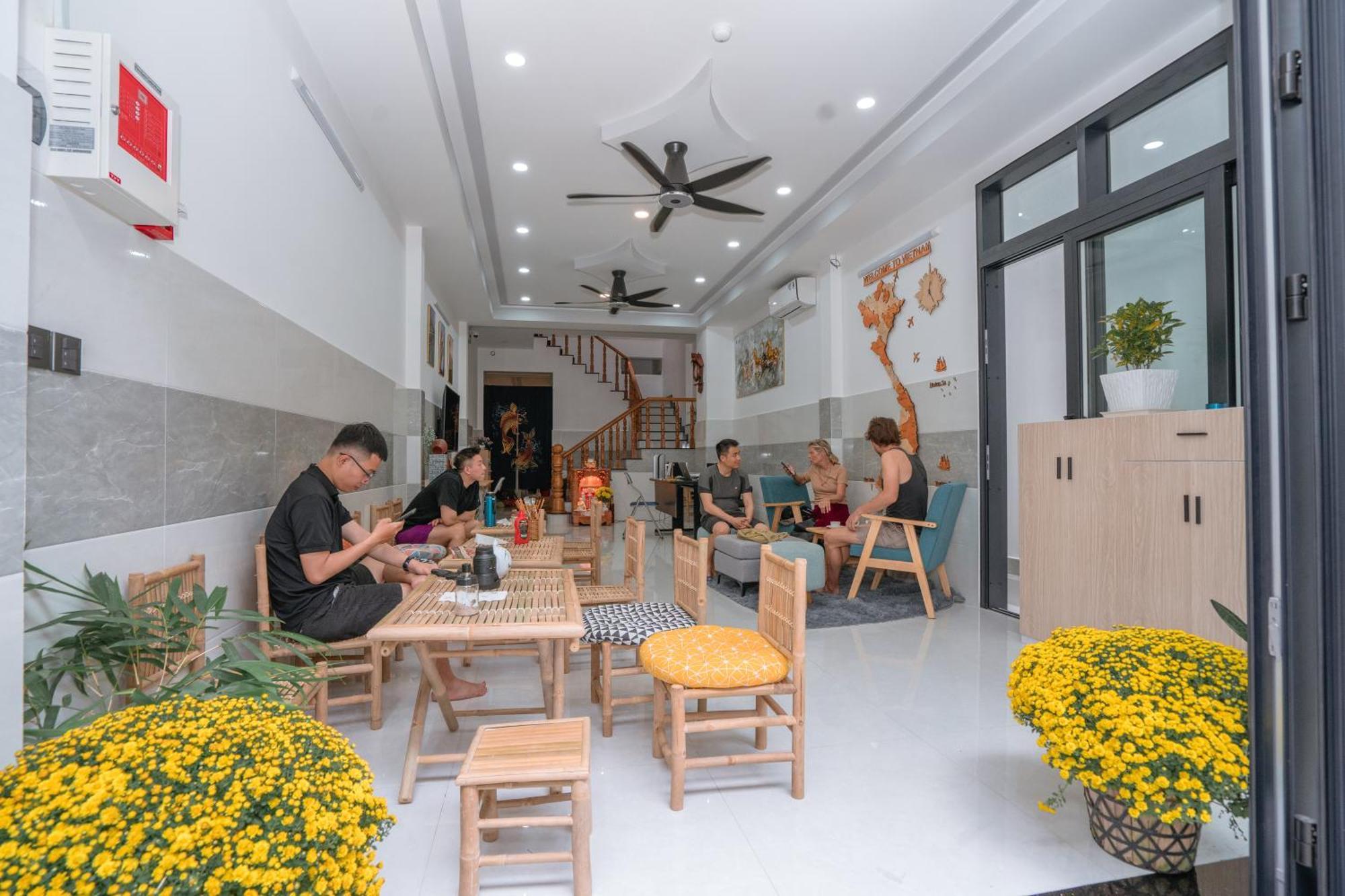 Aloha Saigon Premium Hostel By Local Travel Experts - Newly Opened, Less-Touristy Location, Spacious Rooms, Glass Shower Bathroom, Free Breakfast & Walking Tour Ho-Chi-Minh-Stadt Exterior foto