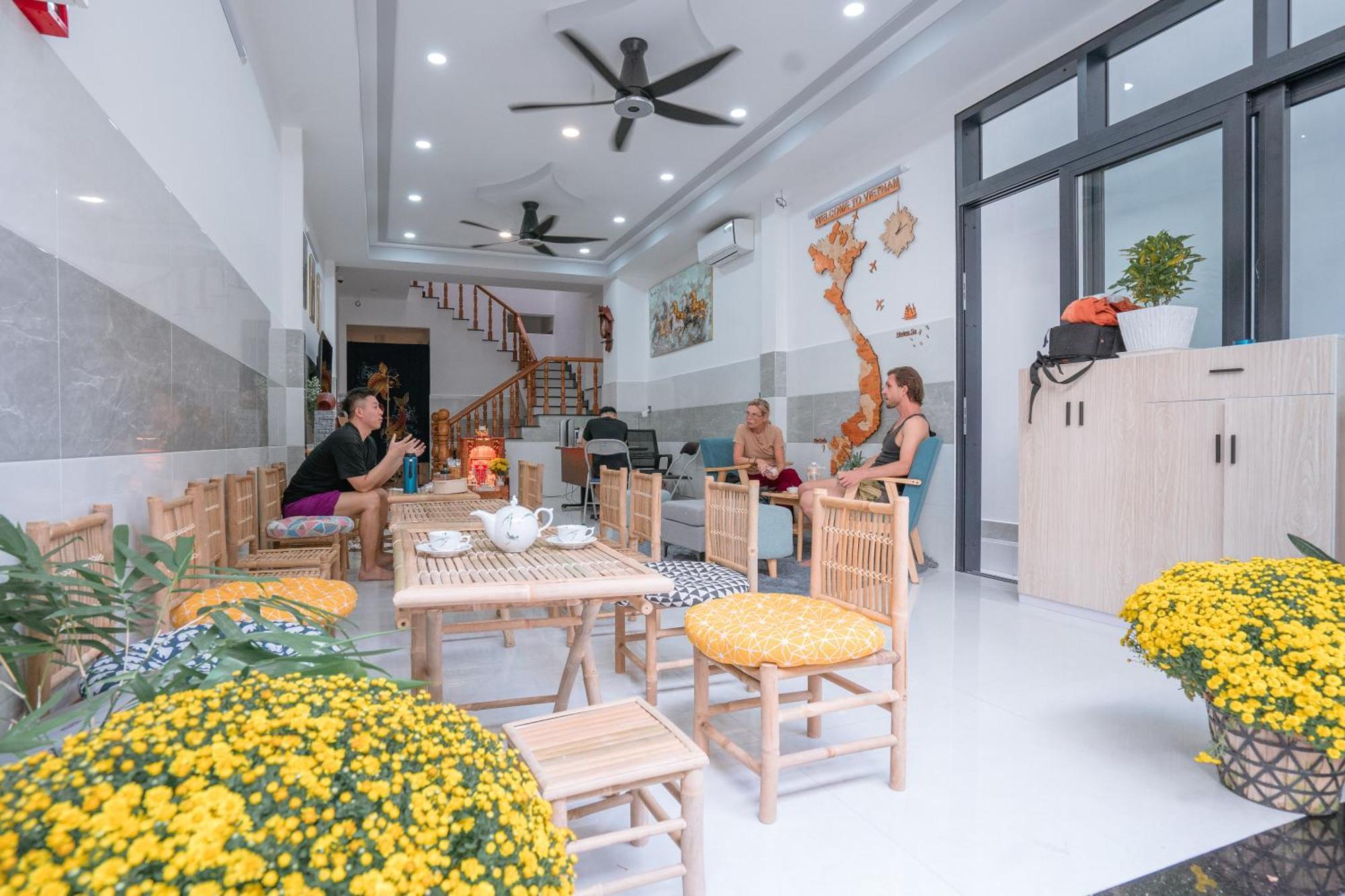 Aloha Saigon Premium Hostel By Local Travel Experts - Newly Opened, Less-Touristy Location, Spacious Rooms, Glass Shower Bathroom, Free Breakfast & Walking Tour Ho-Chi-Minh-Stadt Exterior foto